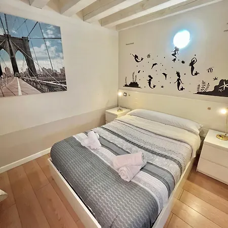 Unico En El Corazon De Ségovie